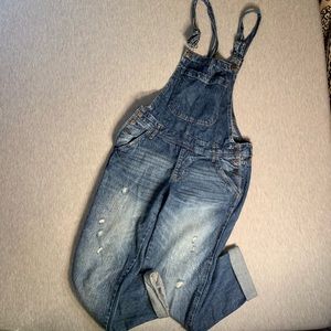 Aeropostale Jeans - WORN TWICE Aeropostale Distressed Denim Overalls Aeropostale Jeans - WORN TWICE Aeropostale Distressed Denim Overalls